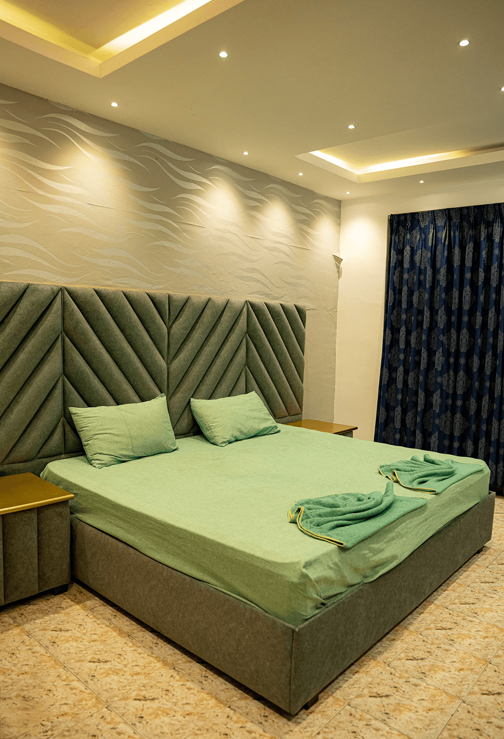 Room-Service-Segement